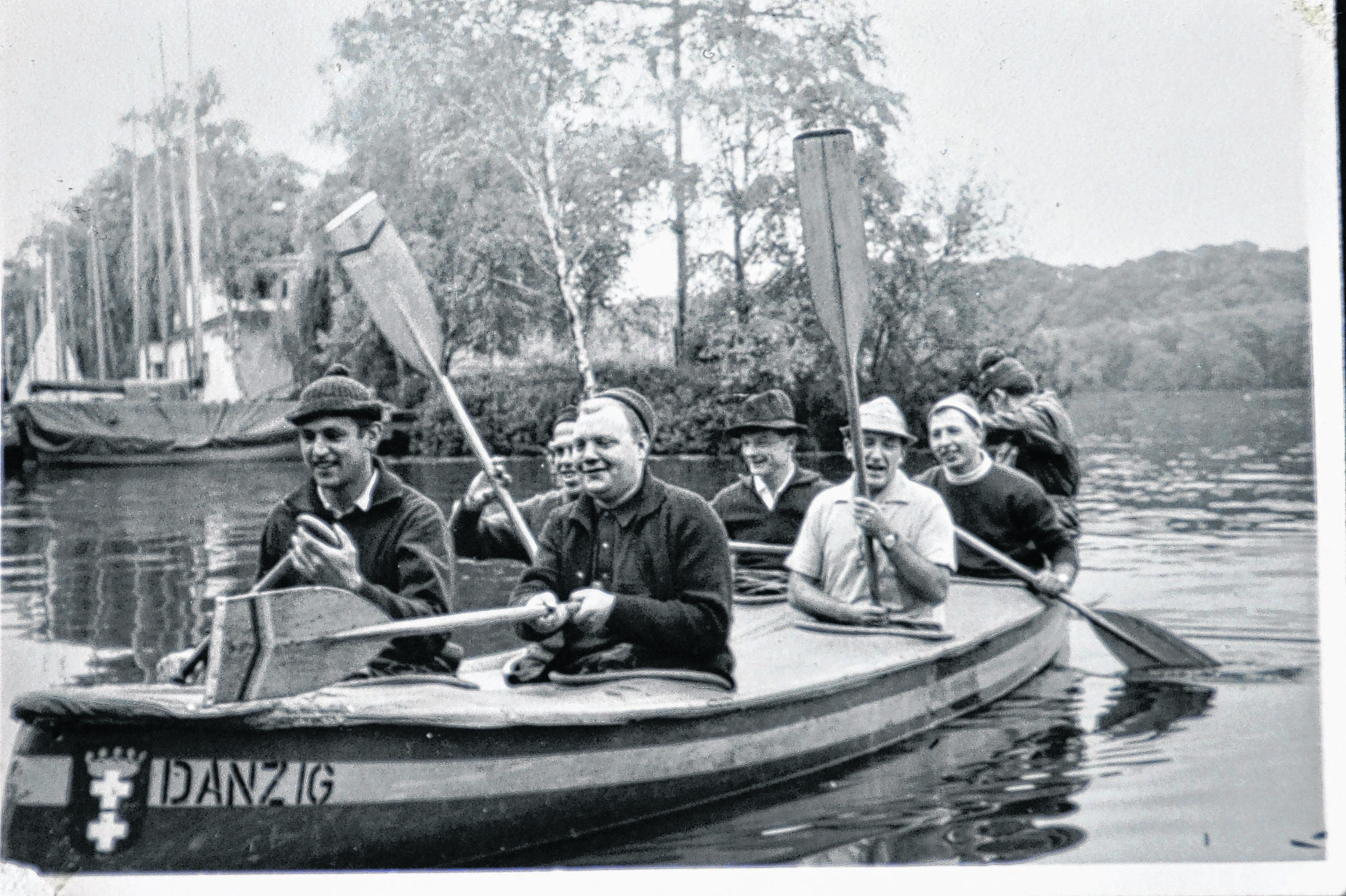 Auch früher in den 60ern hat man sich schon gerne auf dem Baldeneysee erholt. Wie das Foto von Bürger-Reporterin Andrea Kammann beweist.