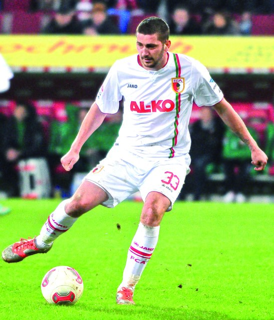 Sascha Mölders vom FC Augsburg live: Immer volle Kraft voraus.