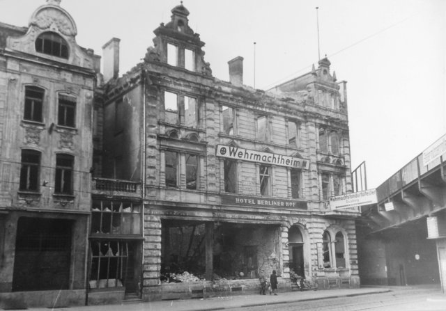Wehrmachtsheim an der Königstraße 103
