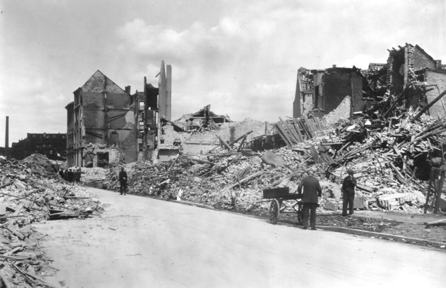 Bismarckstraße / Ecke Memelstraße