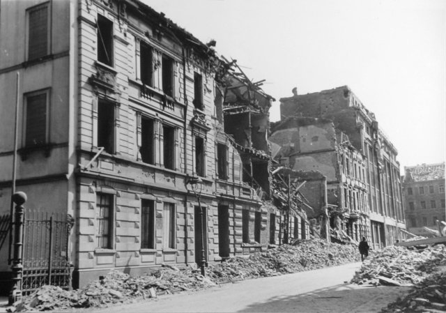 Averdunkstraße - Blick zur Königstraße