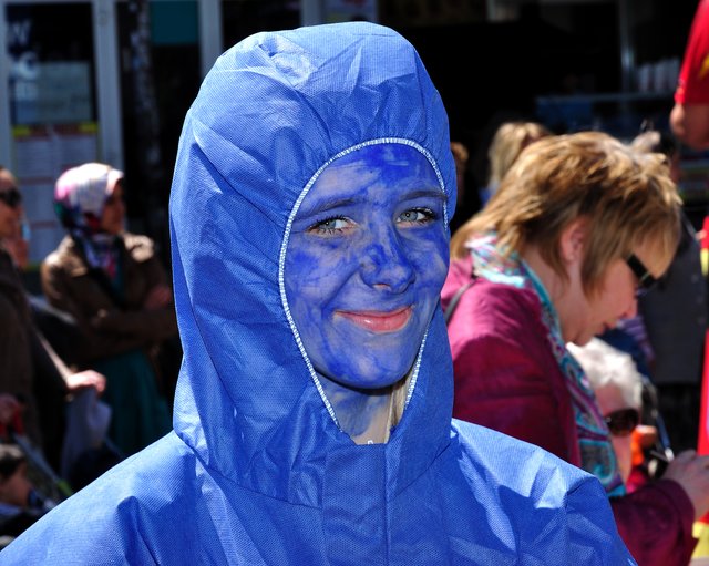 Aktion,,Blaue Menschen''