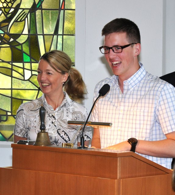 Bettina Weist, Amt für Bildung und Erziehung, und „Bürgermeister“ Maximilian Hermanns hatten Spaß.