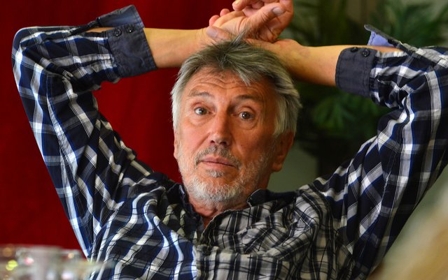 Christian Brückner im Gespräch mit dem Stadtspiegel in der Pianobar der Ruhrfestspiele.