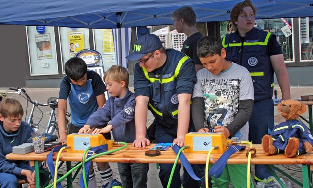 Auch die Jugendgruppe, als Ansprechpartner der  10-17jährigen war mit einem Stand an diesem Tag dabei.