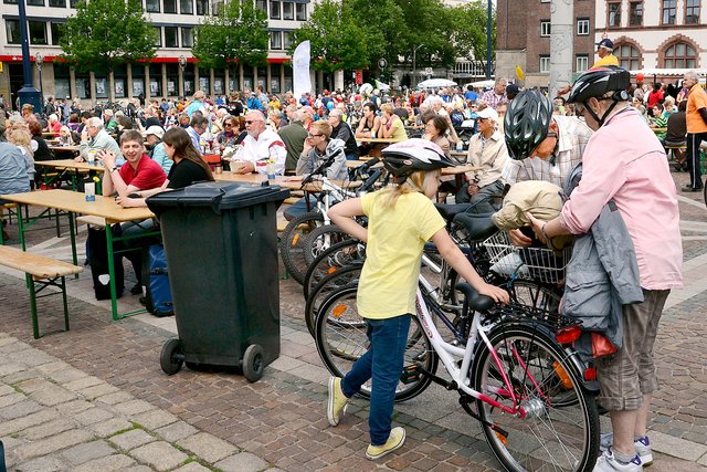 Neben vielen Informationen gab es für die radler auch Möglichkeiten zur Rast und zur Stärkung am Ziel. | Foto: Schmitz