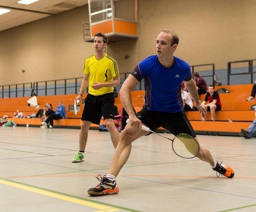 Jonathan Rathke (l.) und BBG-Spielertrainer Matthias Kuchenbecker gewannen das A-Feld des Herrendoppels in Recklinghausen. Foto: Patrick Telders