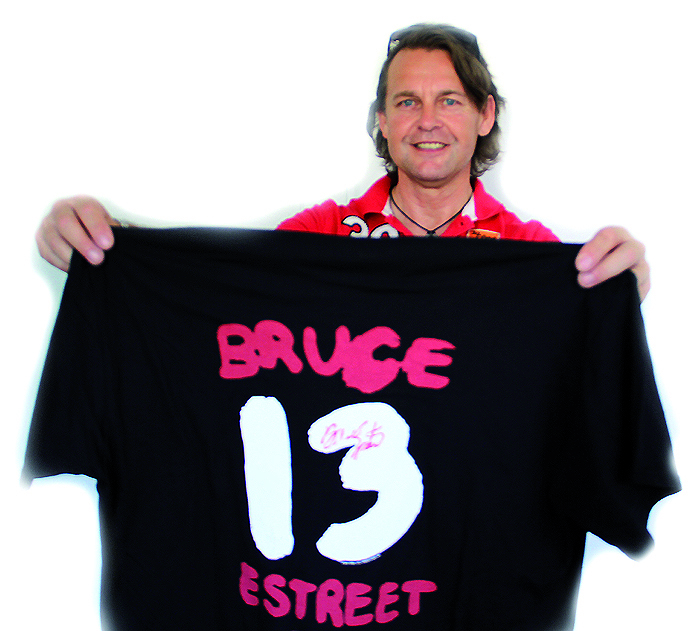 Das unterschriebene Tour-Shirt