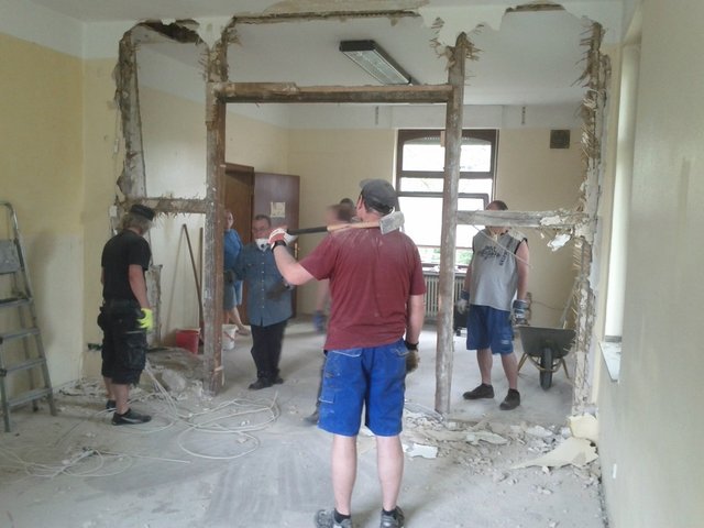 Nur noch das Ständerwerk steht