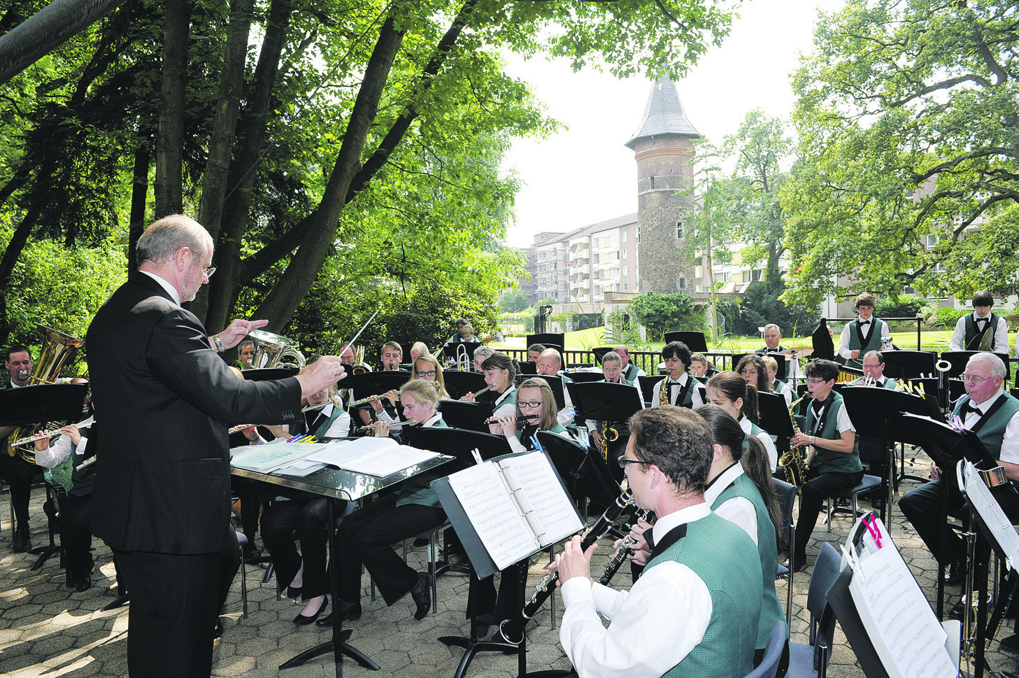 Das Sinfonische Blasorchester Hilden gab vor kurzem ein Freiluftkonzert im Rahmen von „Kultur im Park“.
Foto: WA-Archiv/Michael de Clerque