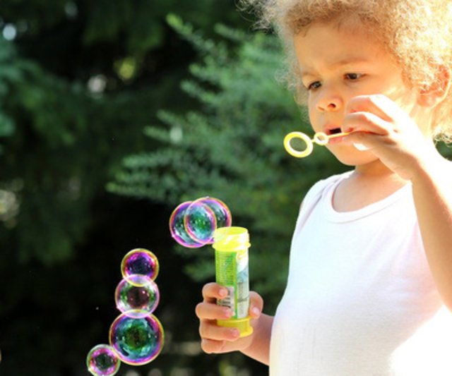 Ab dem 1. August besteht ein Recht auf Kinderbetreuung. | Foto: Helene Souza_pixelio.de