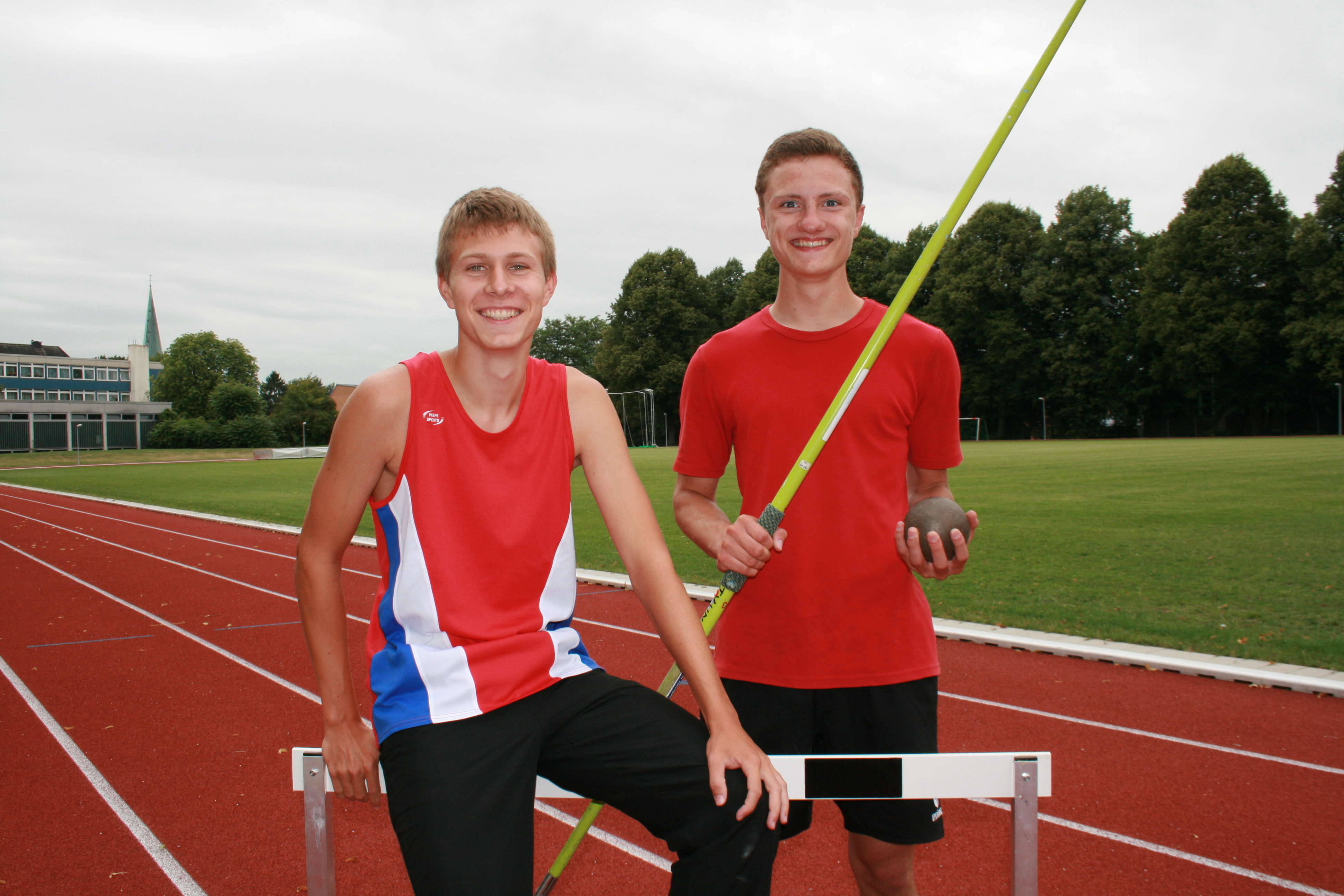 TV Unna Leichtathlet Nils Rüddenclau (l.) hier mit Trainingspartner Nils Flamang (r.) Foto: privat