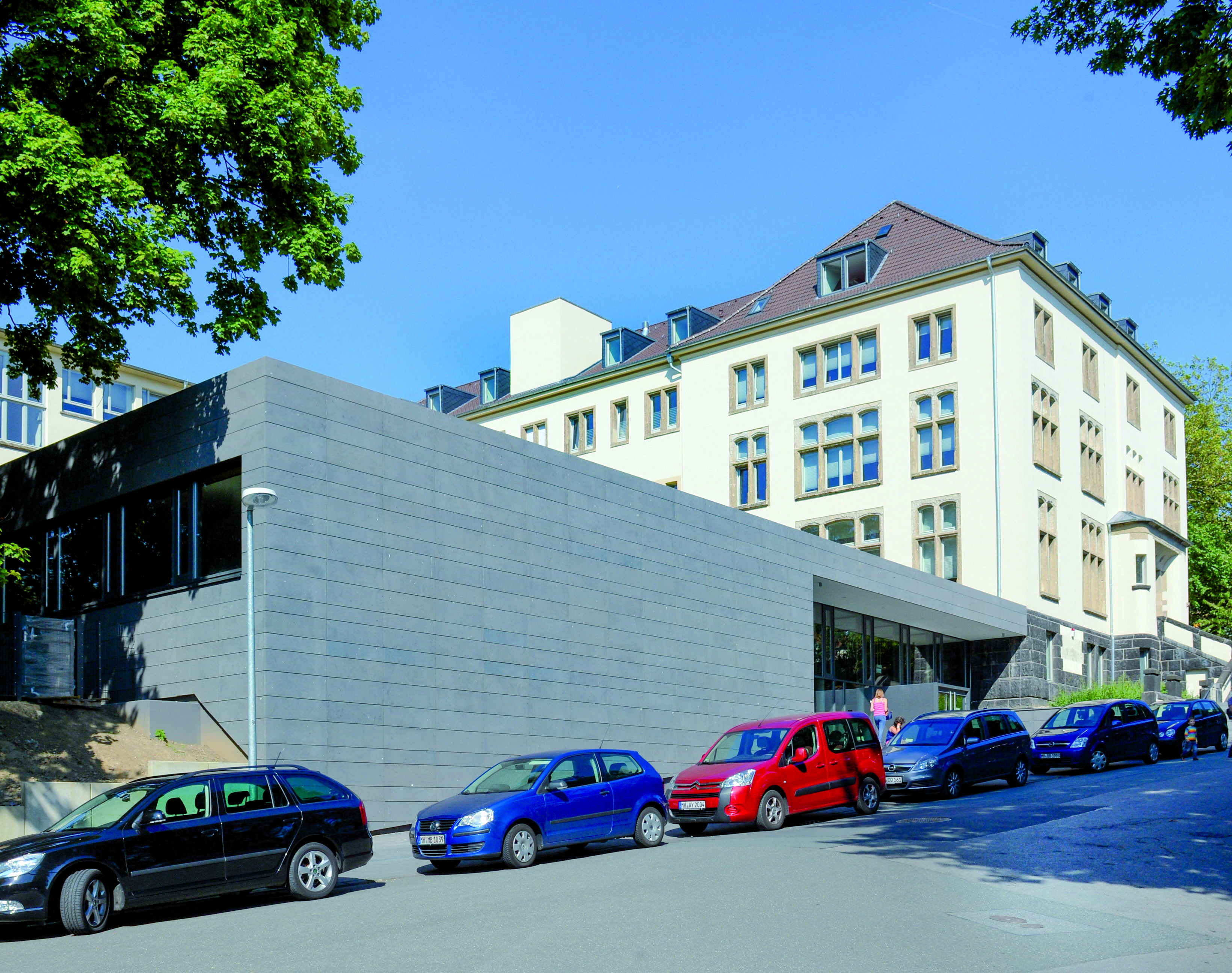 Die Augenklinikn strahlt nach ihrem Umbau in neuem Glanz.