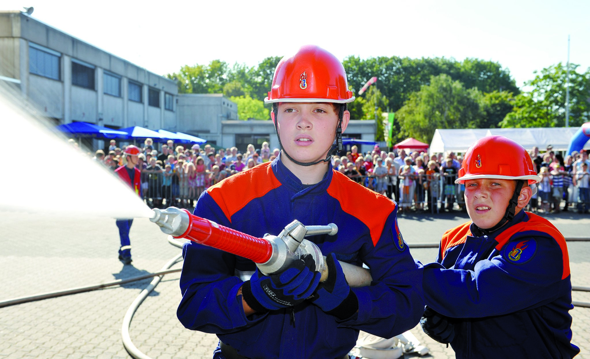 Verpackungsfabrik Monheim Feuerwehreinsatz Warum Dauerte Es So Lange - 8c57adh