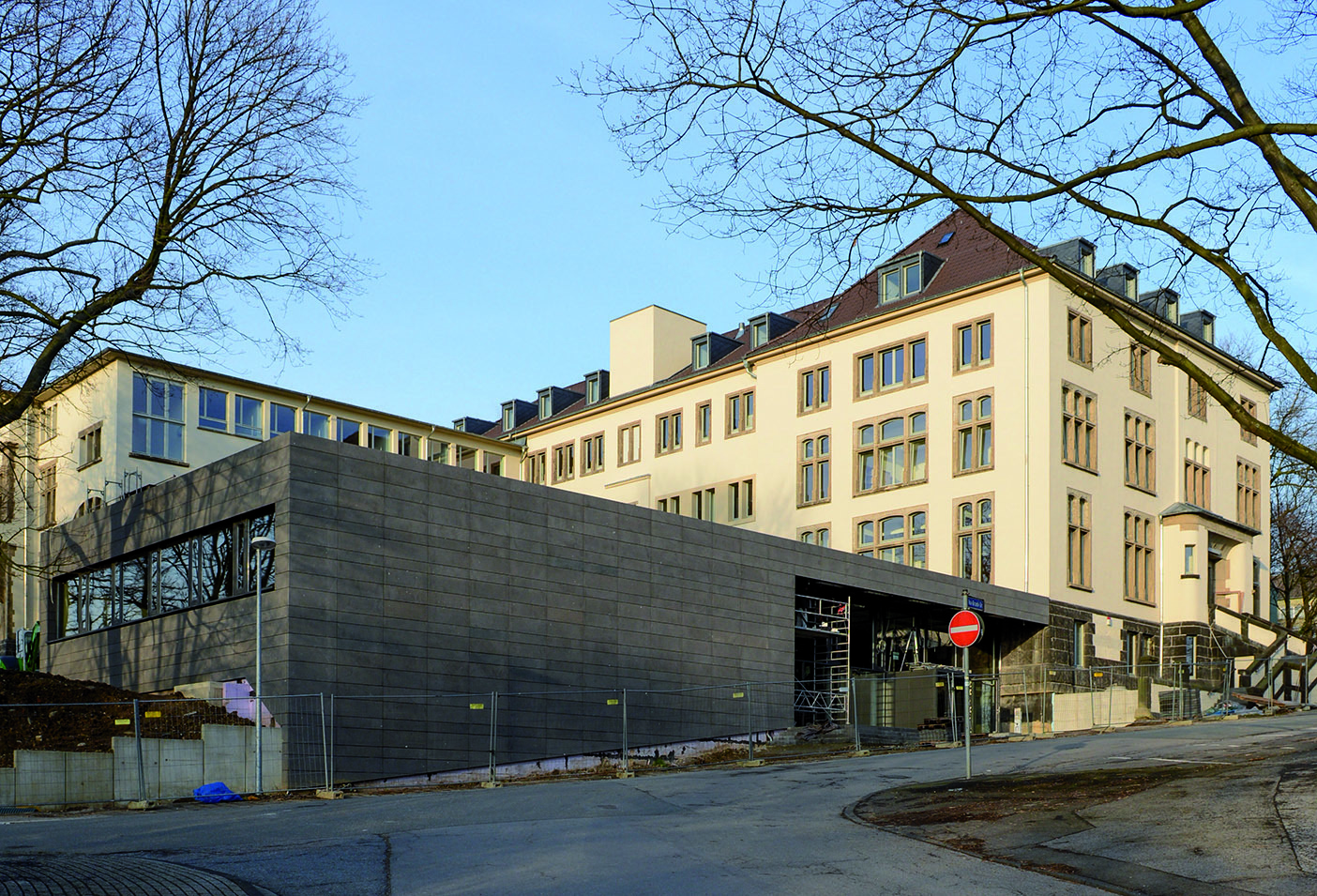 nde August ist auch das Stadtarchiv in die ehemalige alte Augenklinik gezogen.