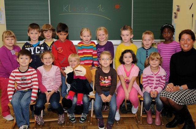 Klasse 1c Grundschule Oberwinzerfeld mit ihrer 
Klassenlehrerin Michaela Kalsow