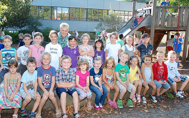 Klasse 1c der Grundschule Börgersbruch, Sprockhövel, mit ihrer Klassenlehrerin Nicole Otter