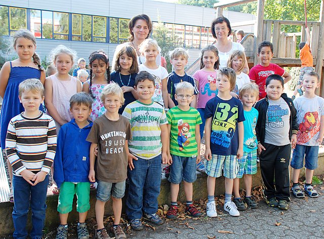 Klasse 1b Grundschule Börgersbruch, mit ihren Klassenlehrerinnen Gudrun Kuhlmann und Nicole Westerhoff