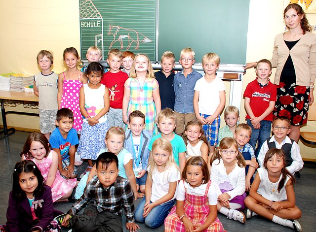 Klasse 1 der Grundschule Nord, Sprockhövel,
mit ihrer Klassenlehrerin Jasmin Herold