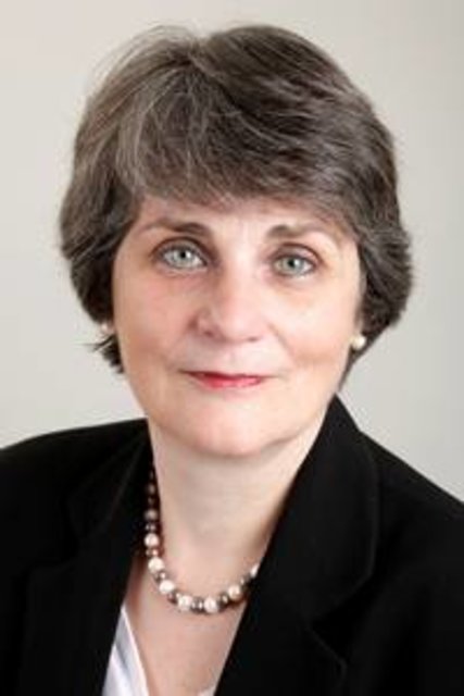 Hannelore Tölke, Direktkandidatin der Partei DIE LINKE bei der Bundestagswahl im Stadtbezirk Scharnhorst, hat kein Verständnis für die jahrzehntelang unsanierten Altlastenstandorte in Kurl.