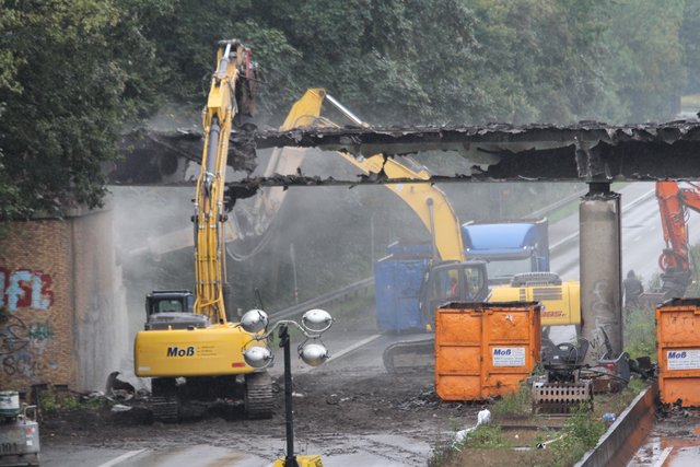 Noch existiert die Brücke der ehmaligen Amalia-Bahn.