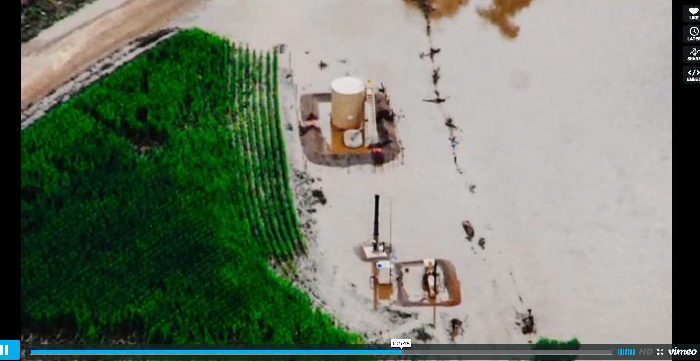 Bildschirmfoto: Aerial flood footage Media Credit: Payton Peterson (vimeo.com)