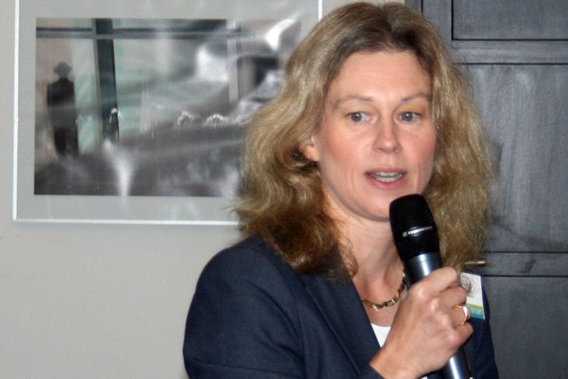 Die Geschäftsführerin der  BAGSO Service GmbH Dr. Barbara Keck moderierte die Fachtagung