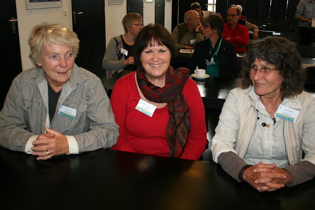 Einfach gut aufgelegte Tagungsteilnehmerinnen