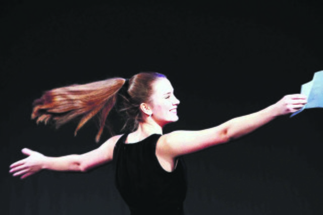 Florentine Kühne studiert seit dem Sommersemester an der Folkwang-Uni Musical und steht jetzt bereits in der Endrunde des Bundeswettbewerb Gesang.