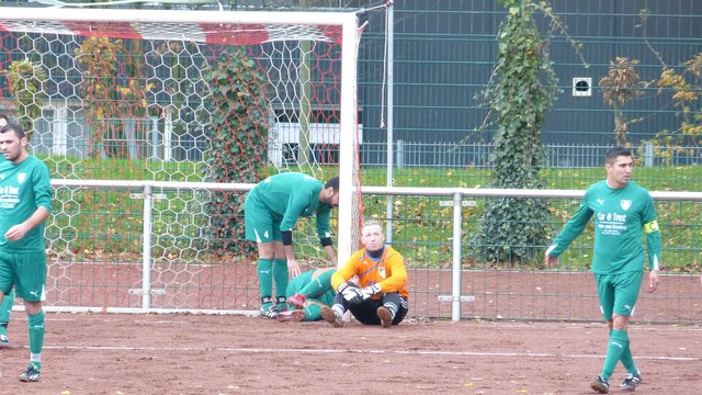 Nino Qualliarella geschlagen nach dem 1:0.
