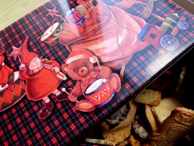 Öffne doch mal´diese Dose... was´n´  da Leckeres´ drin´...?!