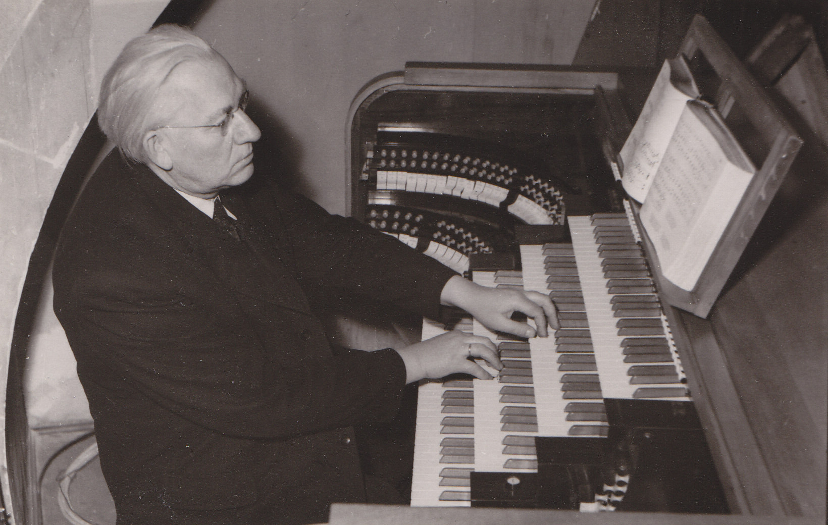 Organist Theodor Pröpper spielte vor 60 Jahren die Lieder für das Glockenspiel ein