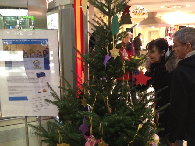 Wunsch-Baum im Allee Center