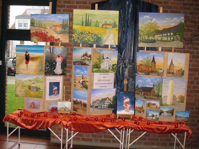 Bilderwand des Richrather Malers Rolf Börnert.