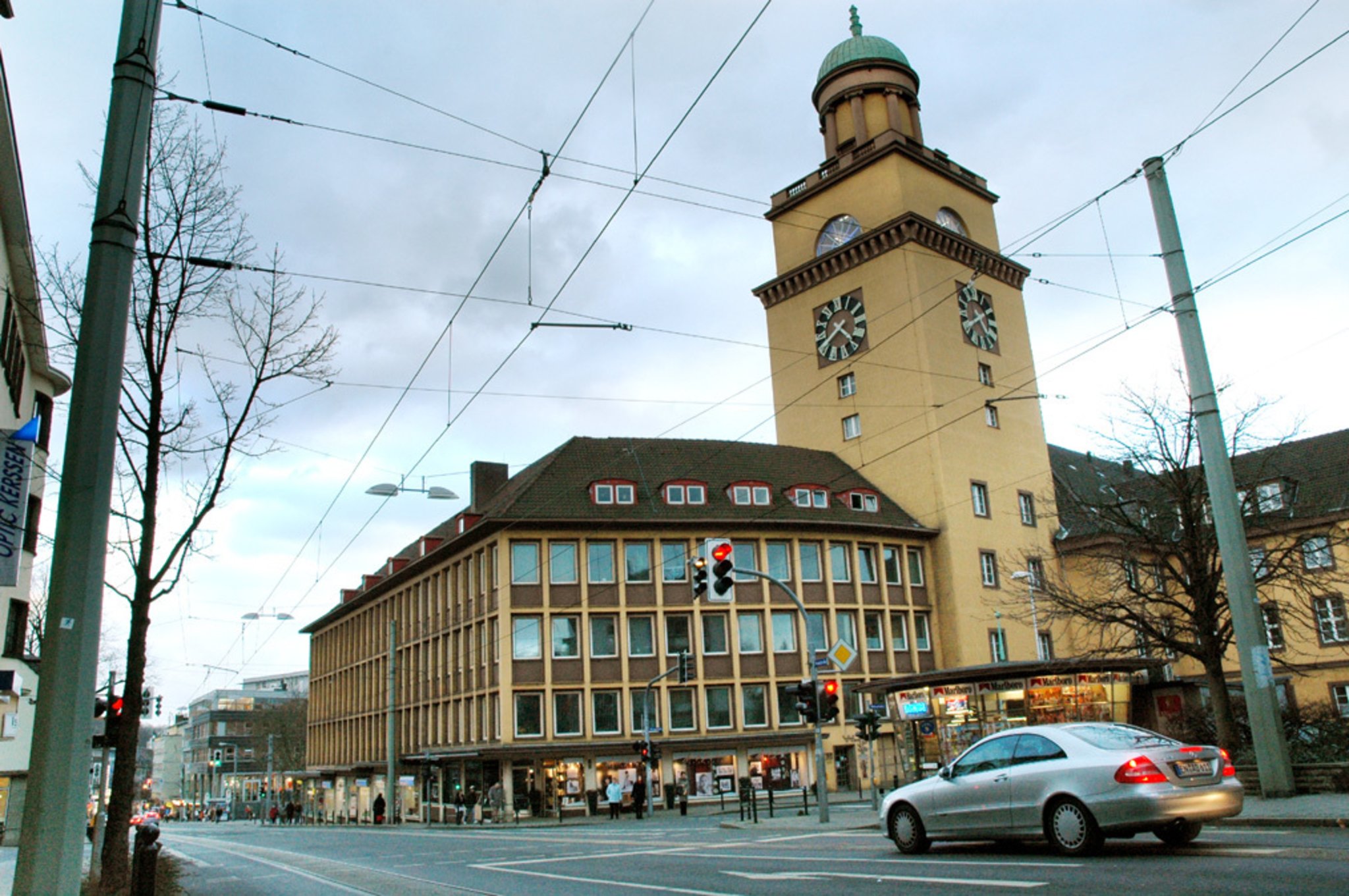 Notdienste sind eingerichtet - Zwischen den Jahren bleibt das Rathaus ...