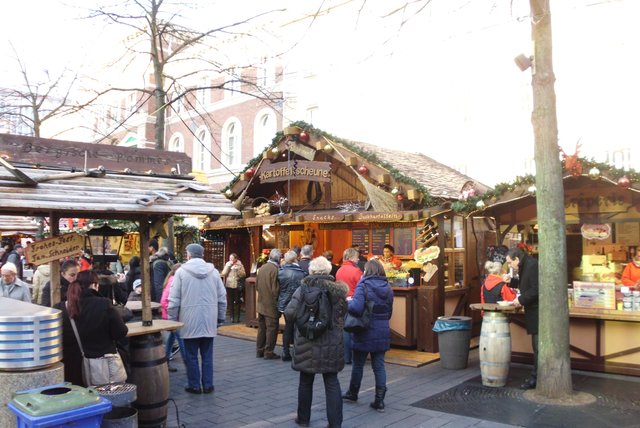...Weihnachtsmarkt Duisburg...