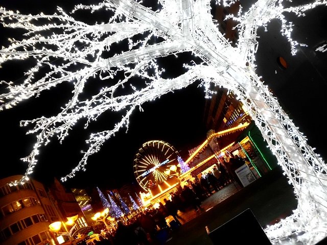 by night (medion-billig-Digi-camera!!!) in Duisburg...mit LK´lern am 20.12.13