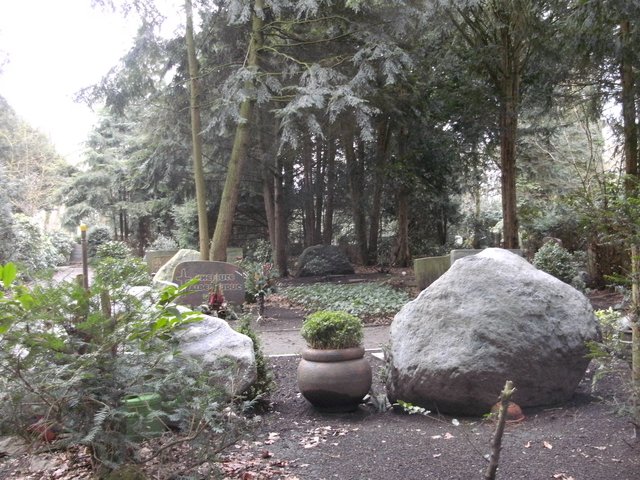 Bei einem Friedhofsbesuch..... - Kamp-Lintfort