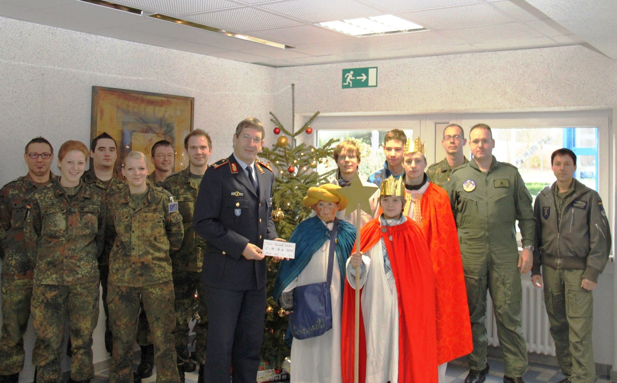 Sternsinger kamen auch in die Kaserne Kalkar