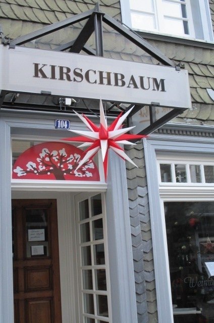 ...am 01. Januar war es noch weihnachtlich dekoriert und einfach... sehr schön und stilvoll...