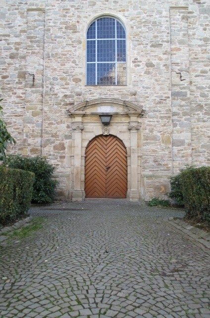 KirchenTüre... kommt´doch herein...!?!