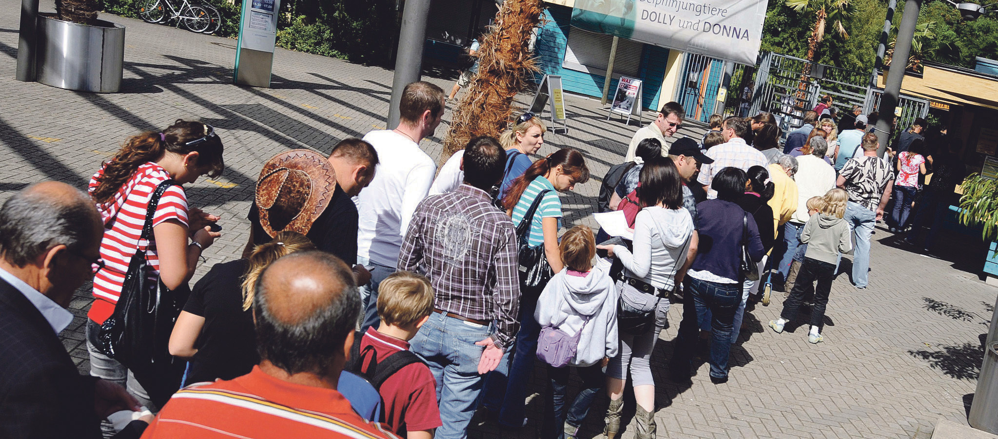 Lange Schlangen vor der Zoo-Kasse: Davon konnte der Tierpark im vergangenen Jahr nur träumen. Archivfoto: Frank Preuß