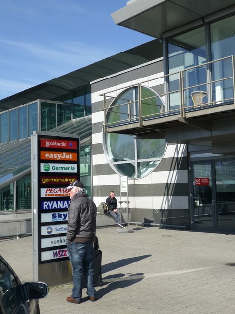 Der Dortmunder Flughafen in Wickede sollte im Landesentwicklungsplan (LEP) - wie vom Land vorgeschlagen - laut BV Brackel nur als regional bedeutsam eingestuft werden.
