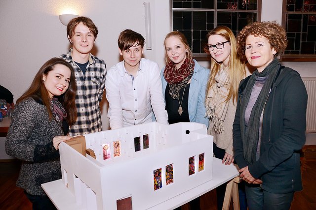 Die Studenten der Fachhochschule Dortmund, Fachbereich Design, präsentieren ihre Entwürfe für den Innenausbau der Kirche.