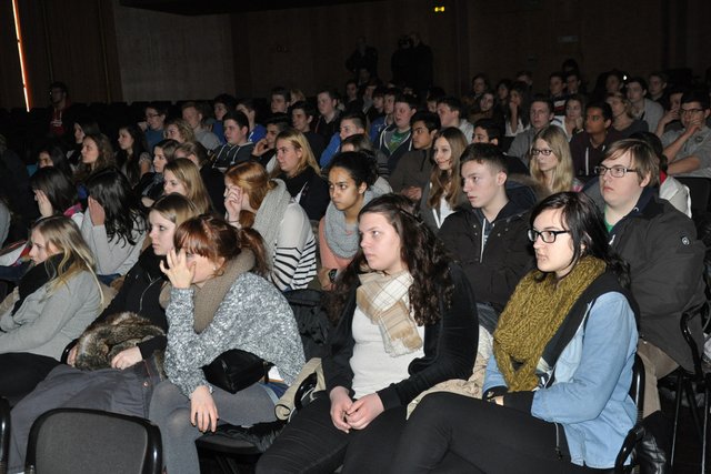 Eine betretende Stille machte sich in der Stadthalle breit,...