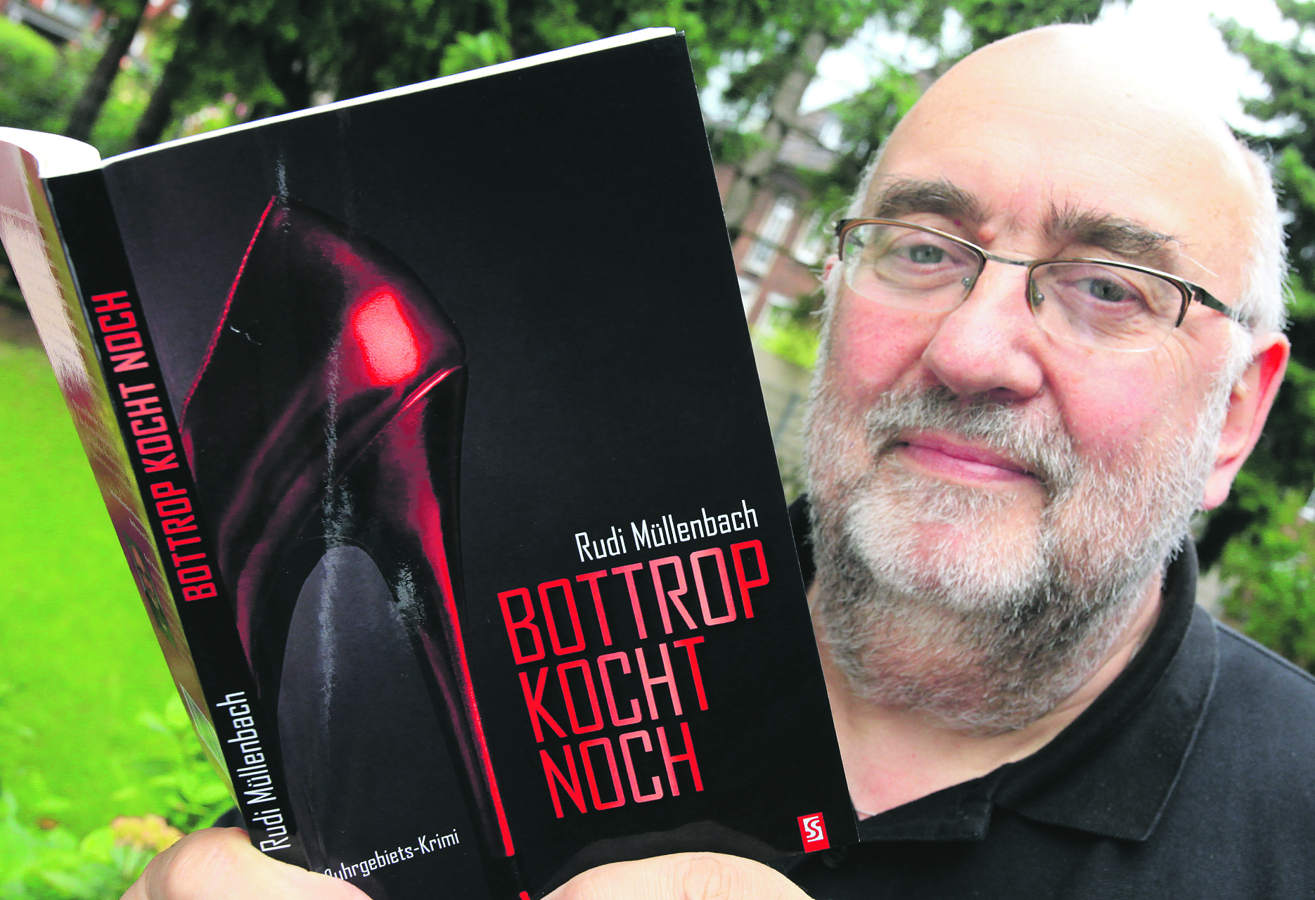 Mit „Bottrop kocht noch“ hat Rudi Müllenbach sein erstes Buch vorgelegt. Das nächste ist schon so gut wie fertig.