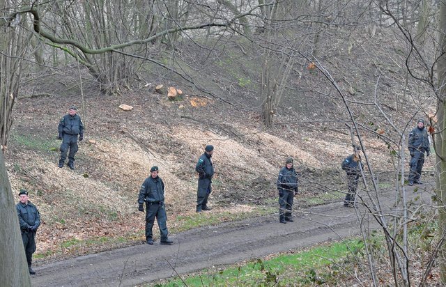 Polizei sucht mit Hundertschaft nach Florian Stahl. Foto: Werner Zempelin