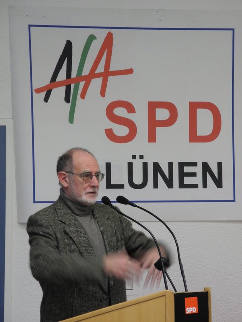 Engagierte Begrüßung durch den Lüner AfA-Vorsitzenden Hans-Georg Fohrmeister