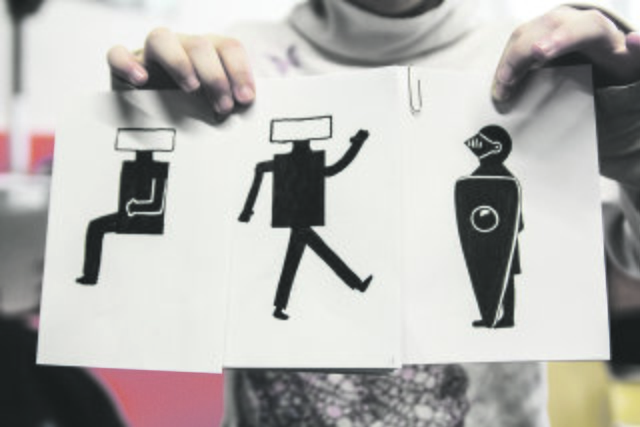 Zeichnung für Zeichnung entstanden die Figuren, die am Computer später animiert wurden. Foto: Holz