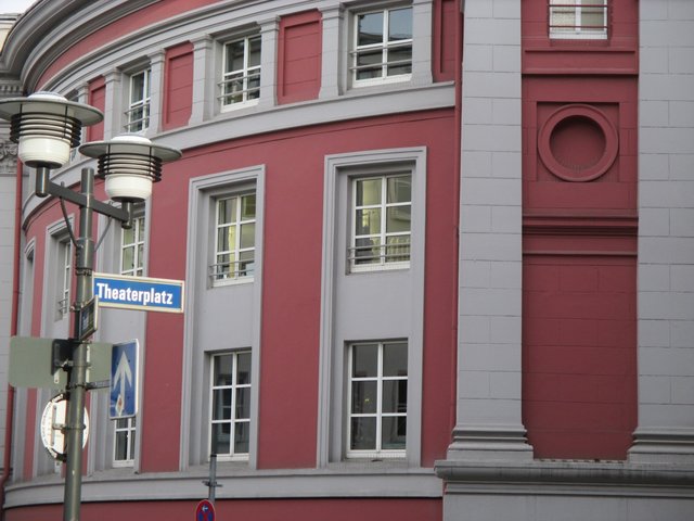 Theaterplatz... Essen
